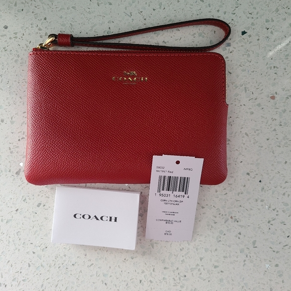 Coach Handbags - Coach Corner Zip Wristlet